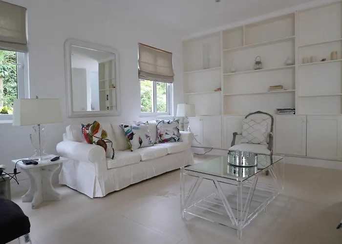Villa Blanc - Chateau Elysium Beau Vallon (Mahe)