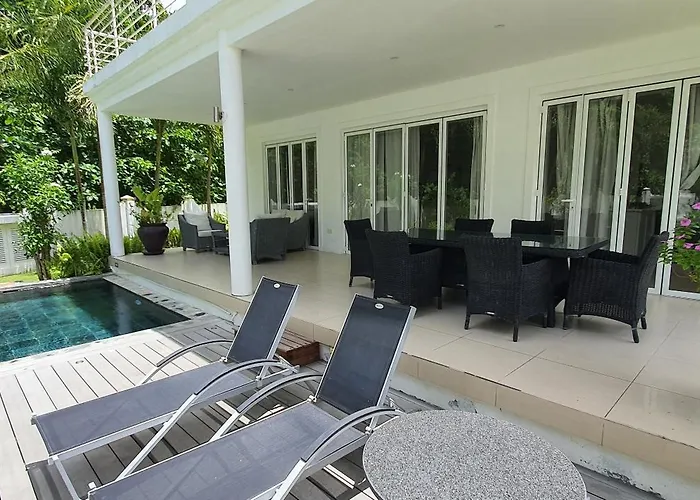 Blanc - Chateau Elysium Villa